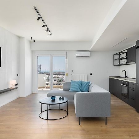 Celine By Halu!, Spacious Apartments Next To Business Hub Tesalonika Bagian luar foto