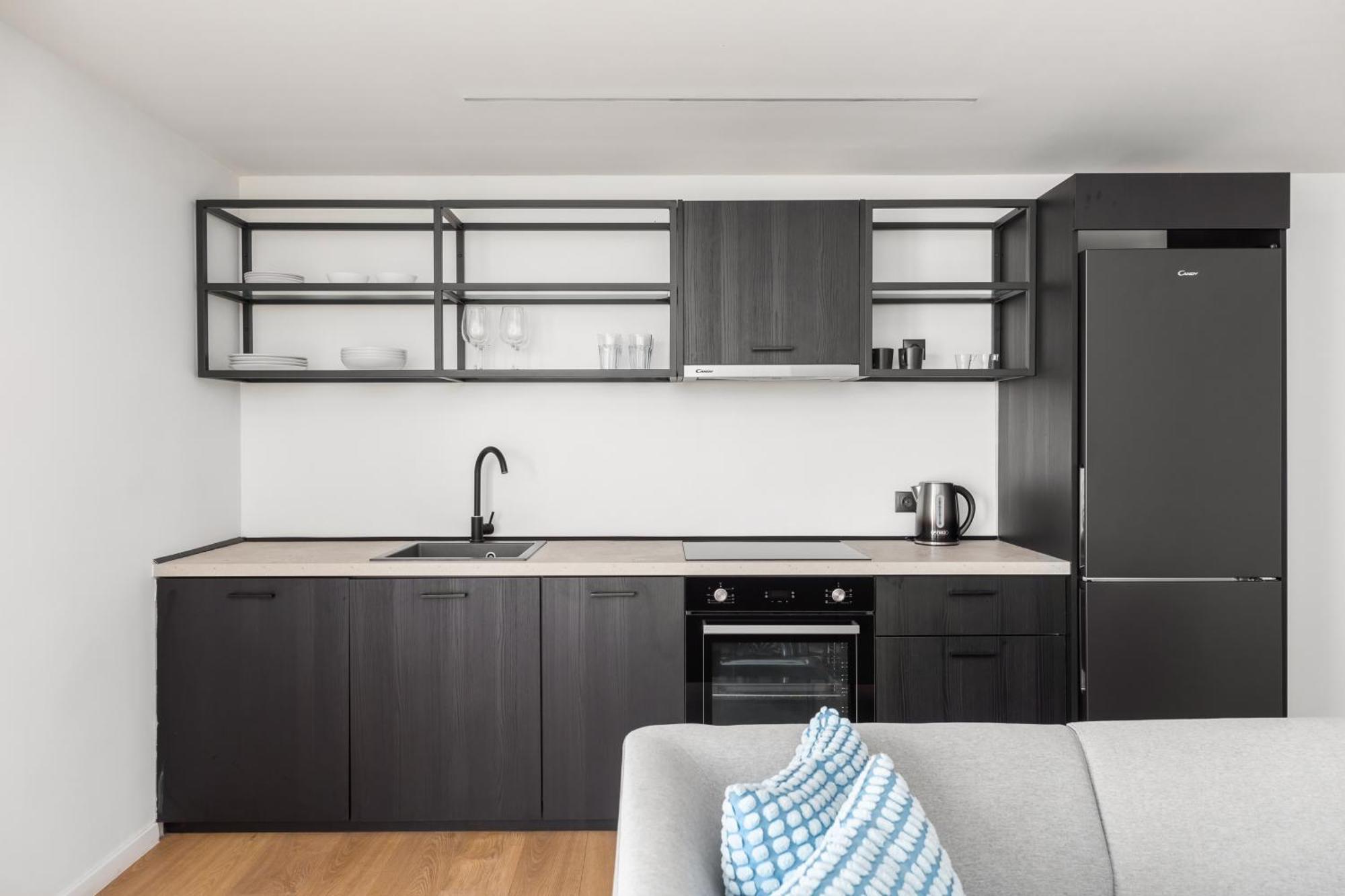 Celine By Halu!, Spacious Apartments Next To Business Hub Tesalonika Bagian luar foto